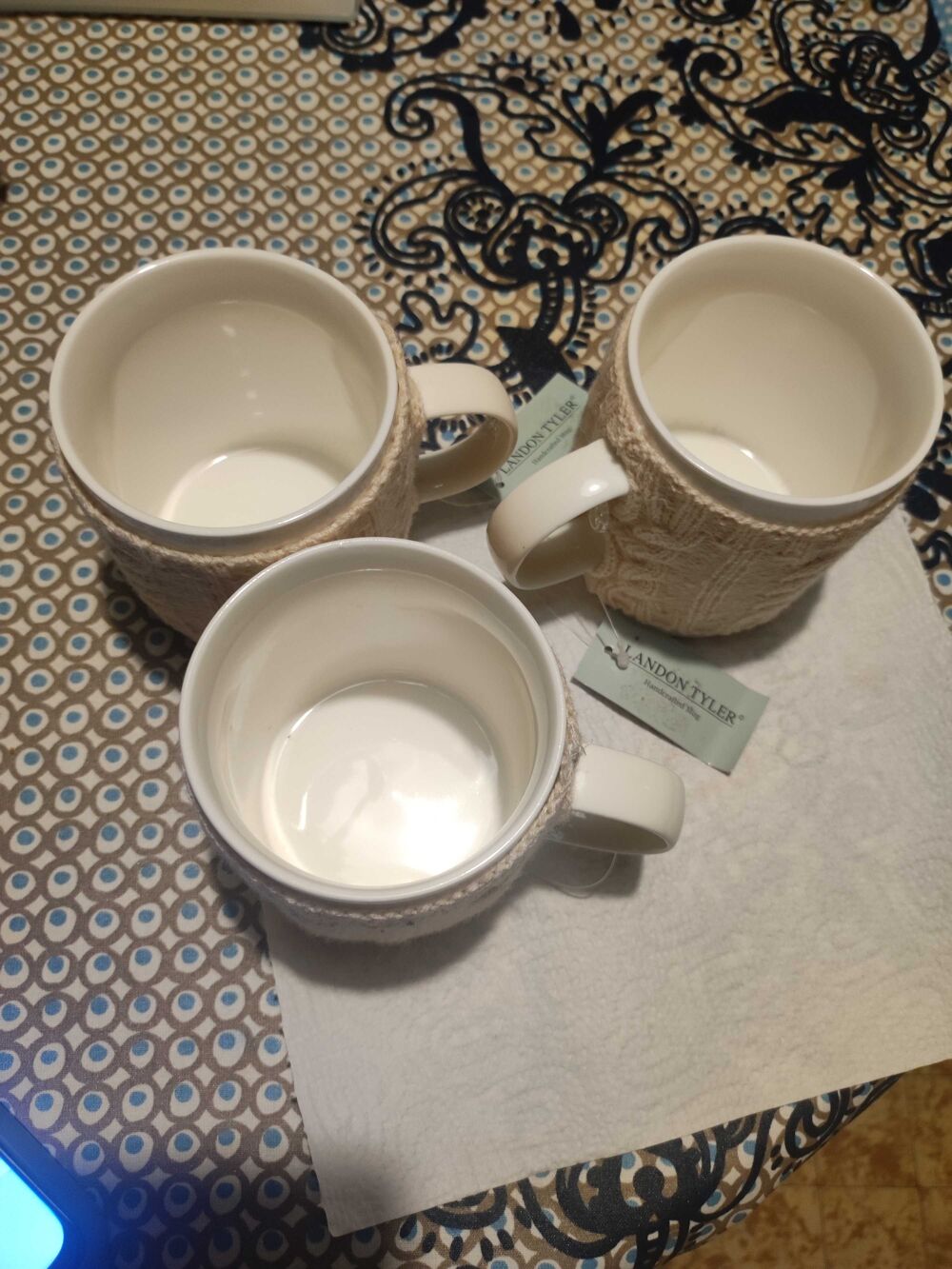 Trois mugs travail artisanal. handcraft Décoration