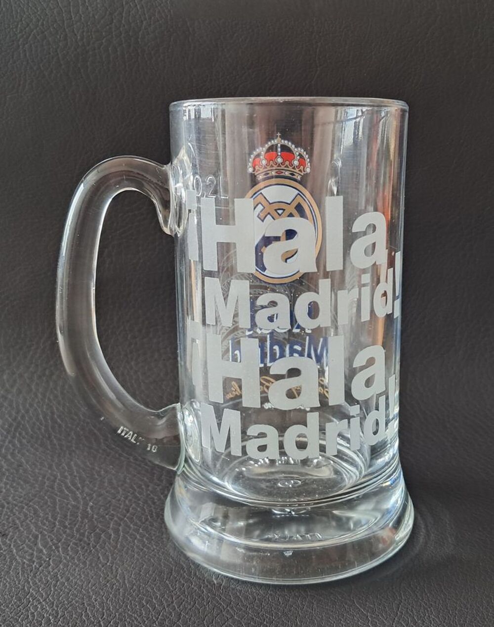 verre &agrave; bi&egrave;re bock 20 cl Real Madrid avec dessin du stade 