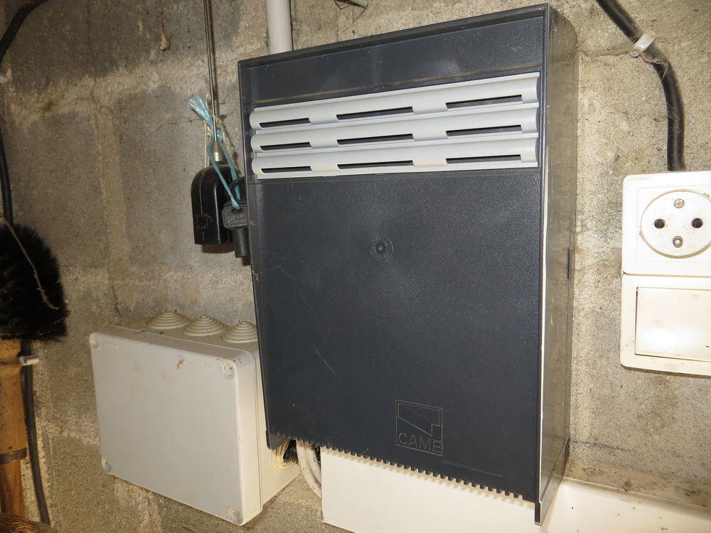 AUTOMATISME DE FERMETURE DE PORTAIL Bricolage