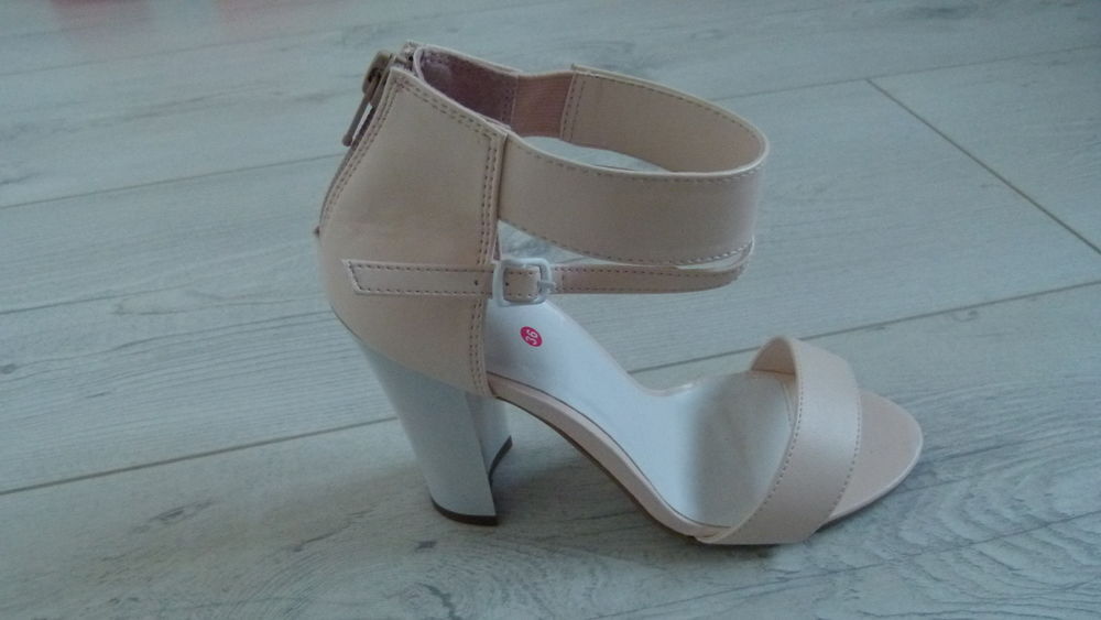 Chaussures NAF NAF pointure 36 Chaussures