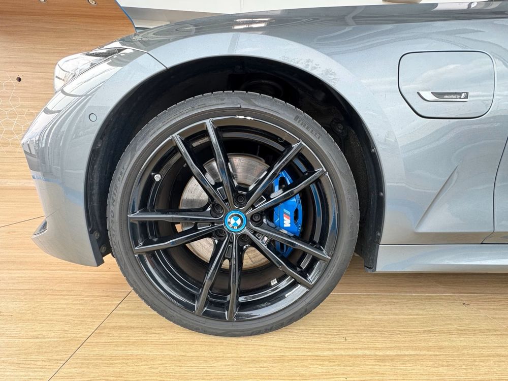 S&eacute;rie 3 330e TOURING M SPORT 2023 occasion 13124 Peypin