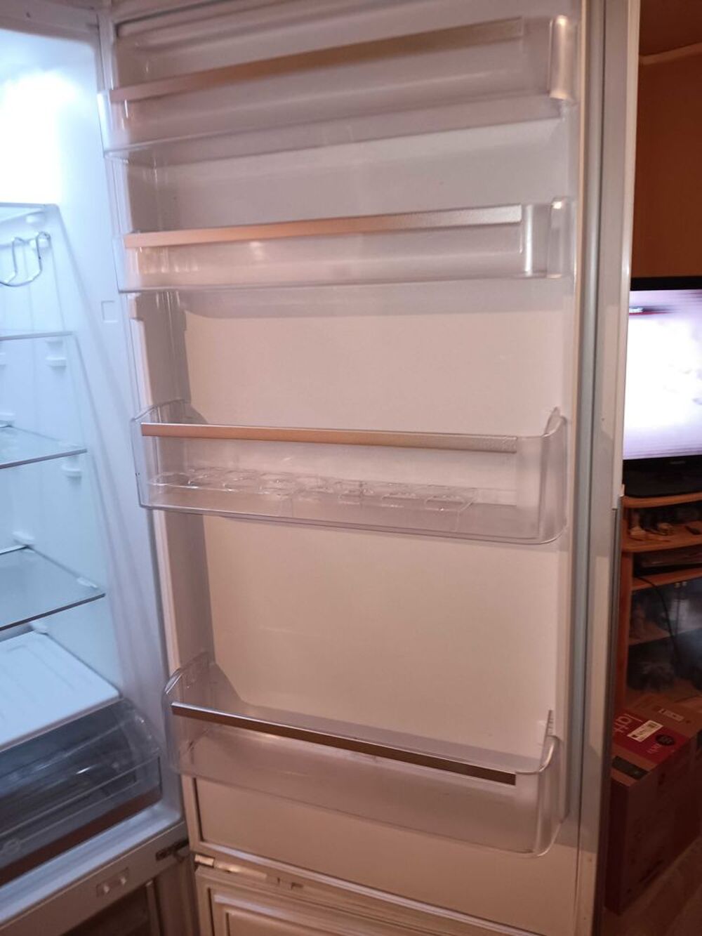 r&eacute;frig&eacute;rateur Combin&eacute; Cong&eacute;lateur Panasonic Class A++ 367/Litres Froid No Froost Enti&egrave;rement Ventil&eacute; Congel 72/Litres Fonction rapide 12kg/24h Electroménager