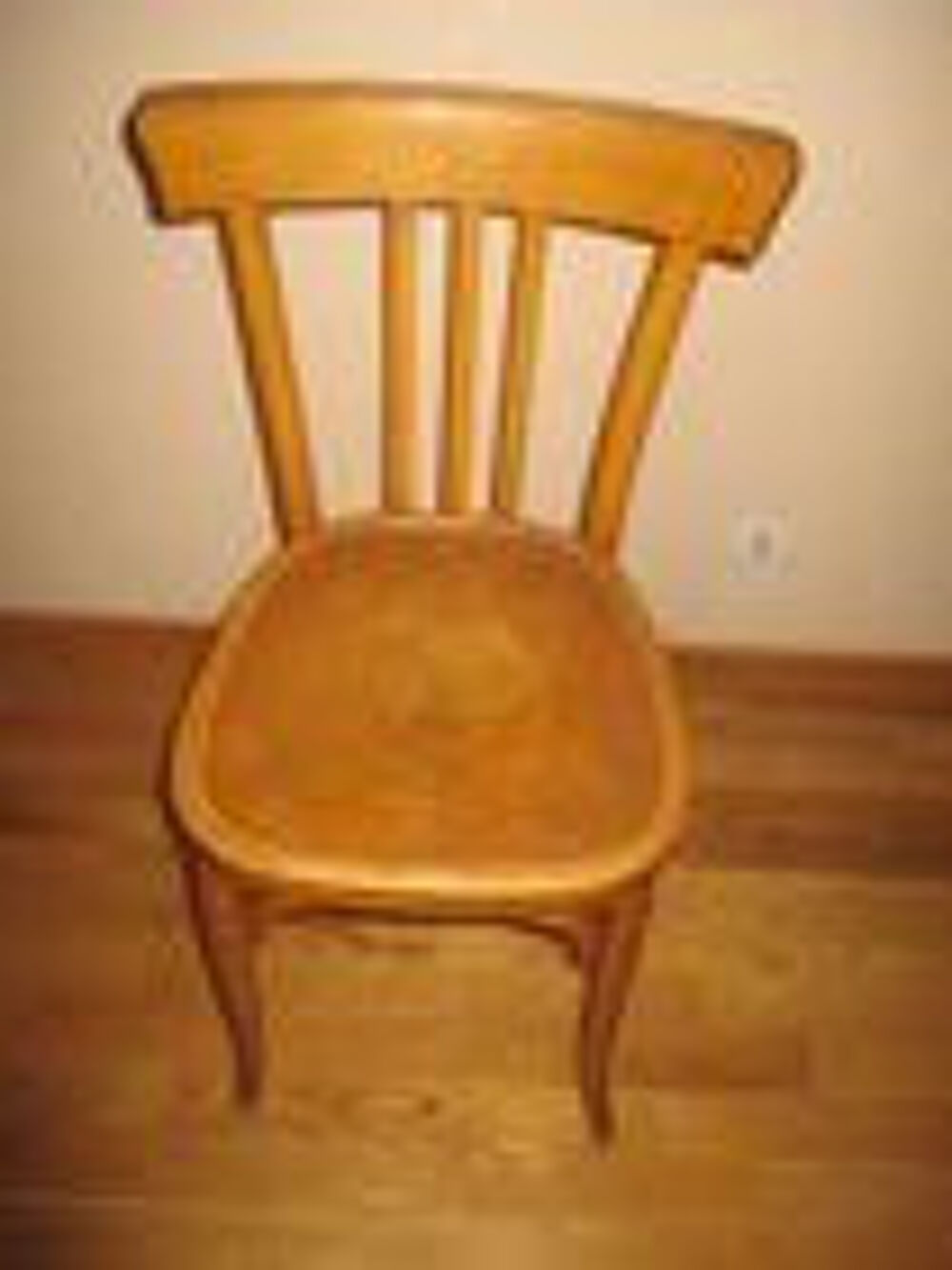 3 Chaises en paille tr&egrave;s ancienne et autres mod&egrave;les Meubles