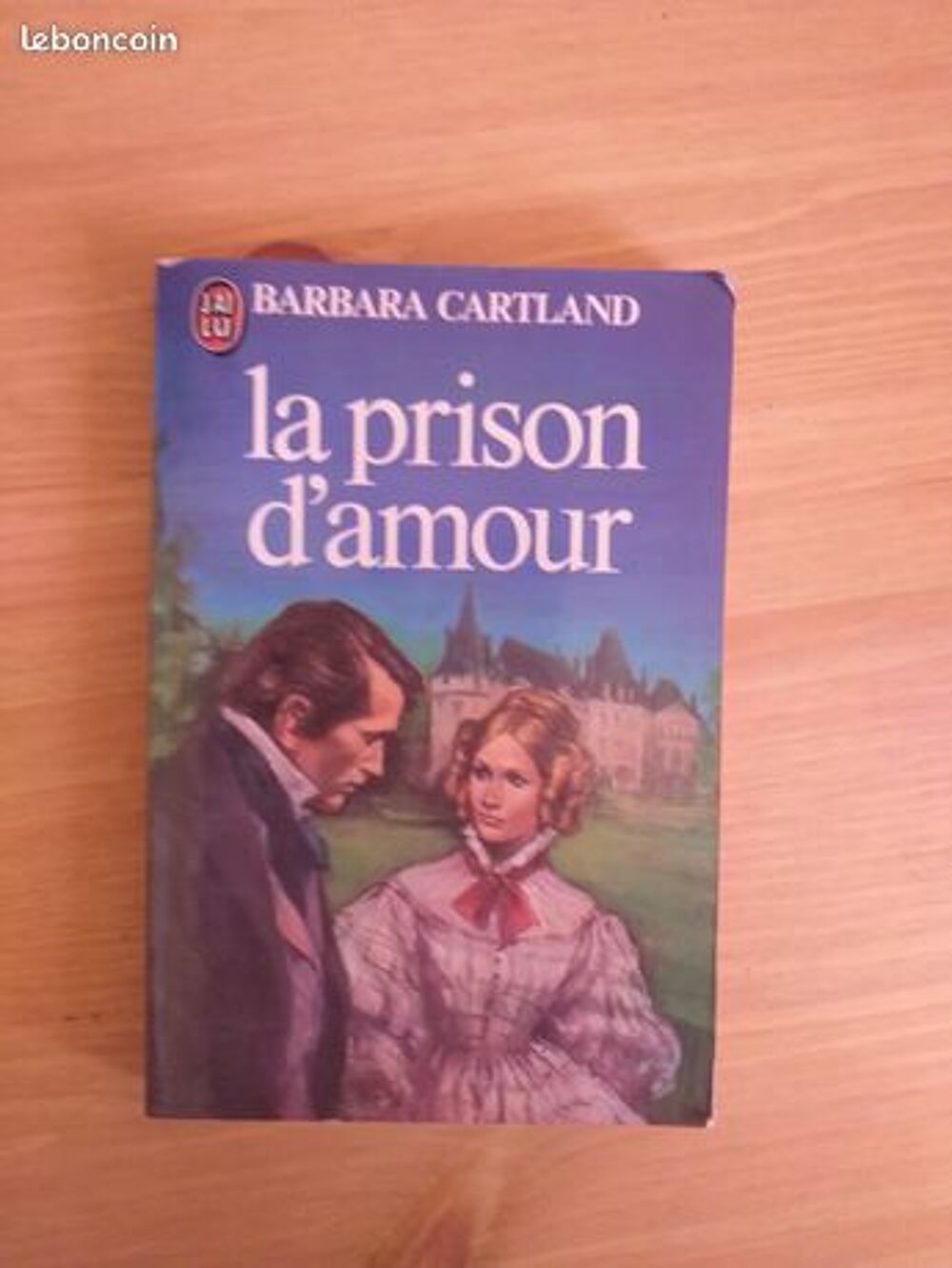 2 LIVRES DE POCHE BARBARA CARTLAND Livres et BD