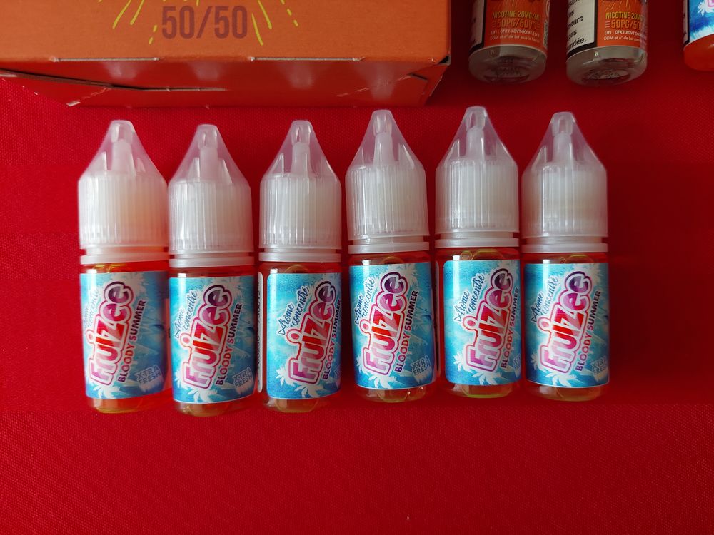 Lot vape Bloody Summer Fruizee + boosters + r&eacute;sistances Voop Matériel informatique