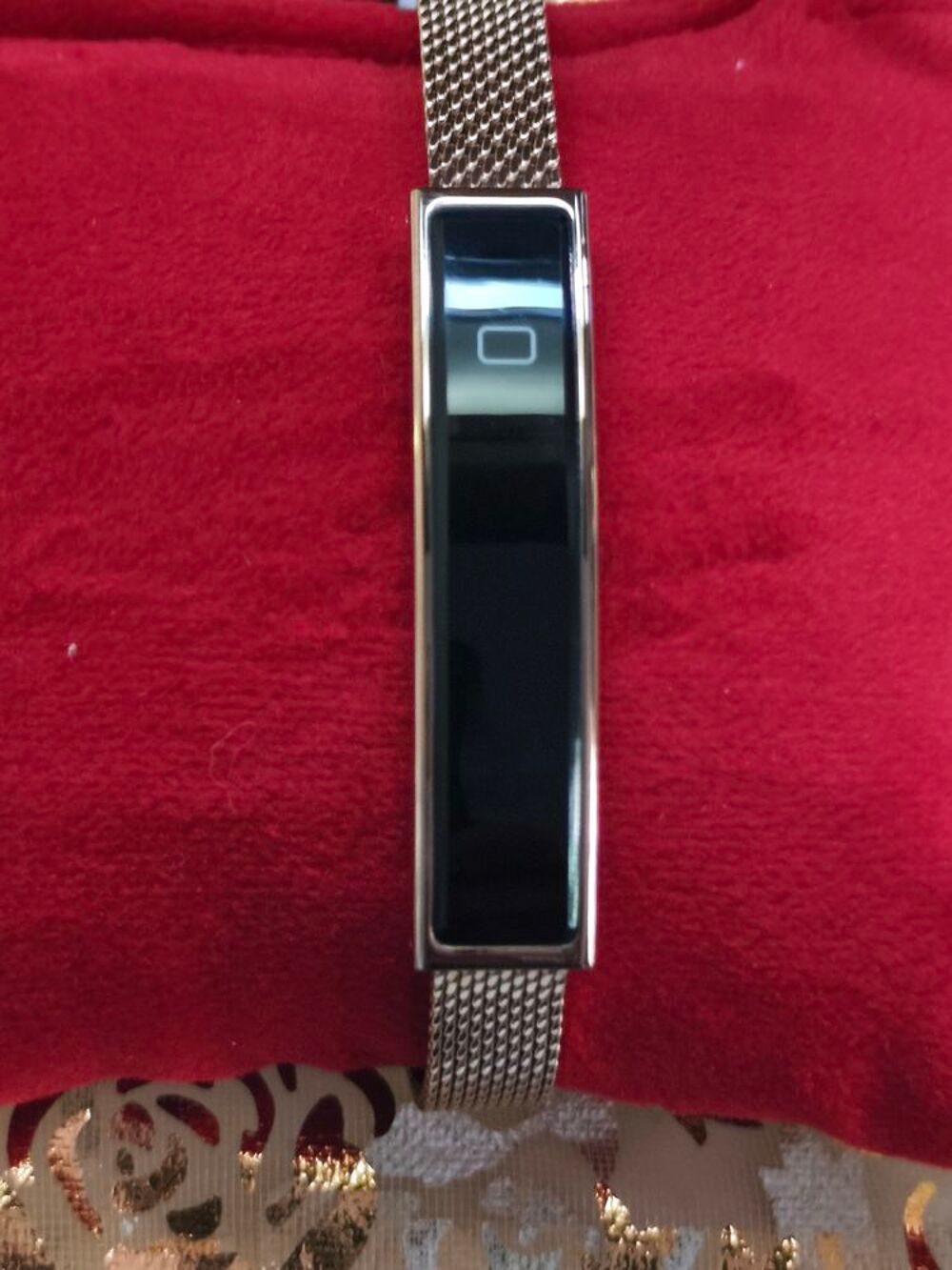 Petite montre connect&eacute;e marque eko Bijoux et montres