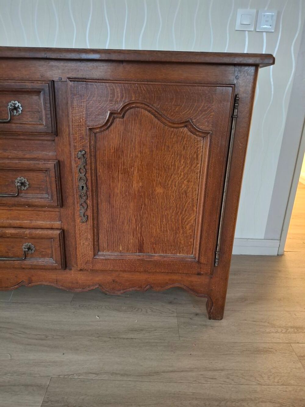 BUFFET BAS EN CHATAIGNIER Meubles