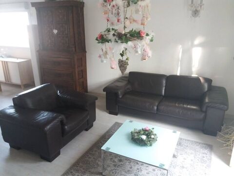 ENSEMBLE CANAPE FAUTEUIL CUIR marque XXL valeur 2700 0 Nice (06)