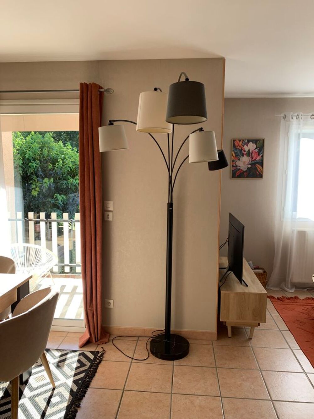 Luminaire sur pied Meubles