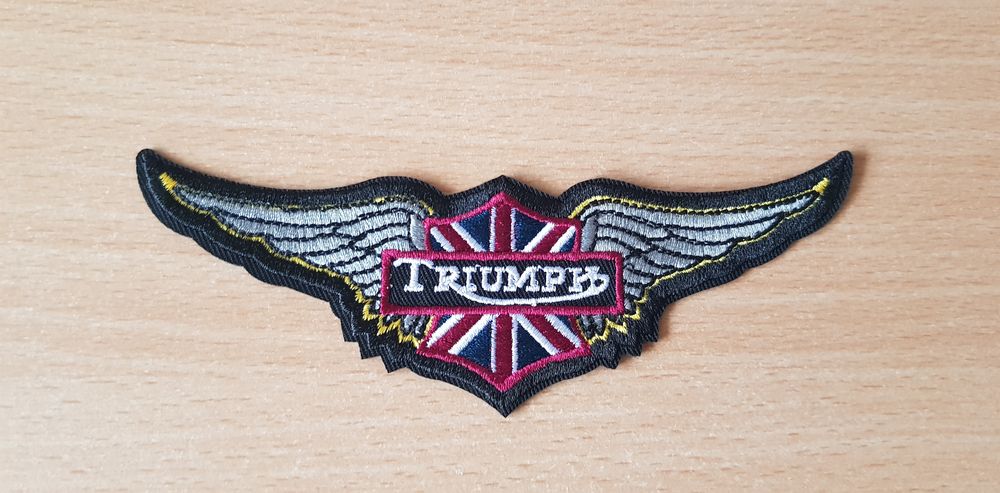 &Eacute;cusson moto motard biker Triumph motorcycles paires d'aile 