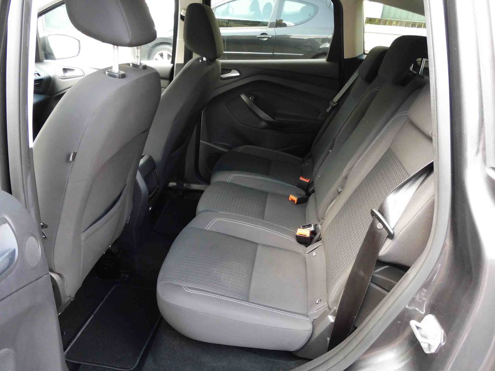 C-max C-MAX 1.5 TDCi 120 S&S Business Nav 2015 occasion 93430 Villetaneuse