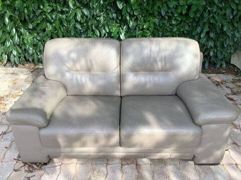 Canap� cuir gris en �tat neuf et tr�s confortable 0 Plourac'h (22)