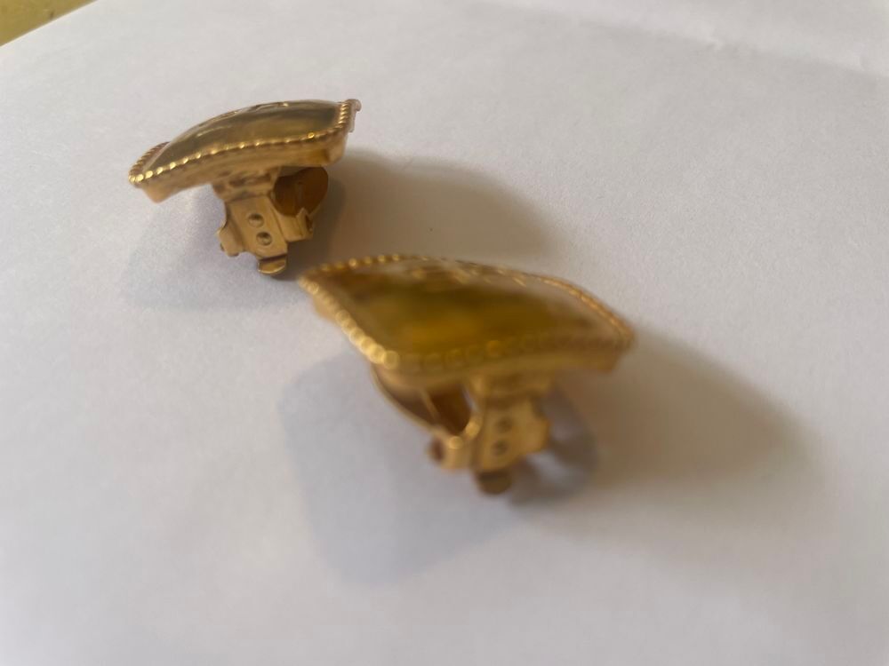 BO Boucles d'Oreilles carr&eacute; avec liser&eacute; SR grav&eacute; dor&eacute; RYKIEL Bijoux et montres