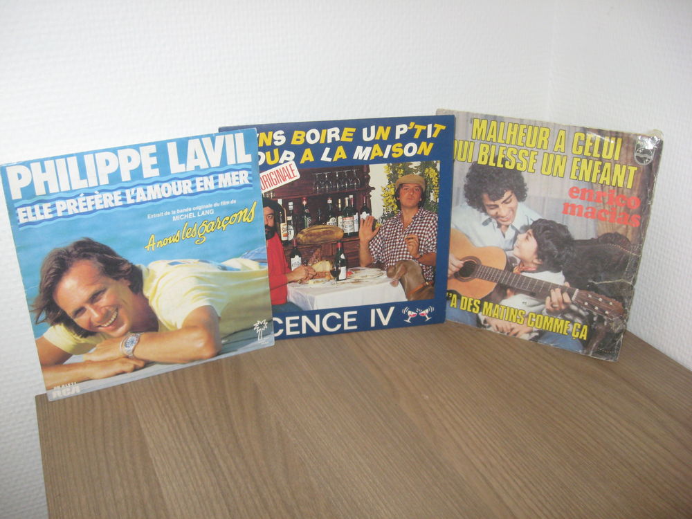 Vinyles 45 tours
Divers CD et vinyles