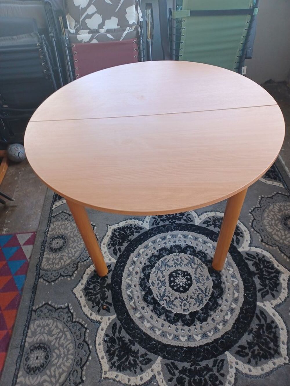 TABLE et CHAISES Meubles