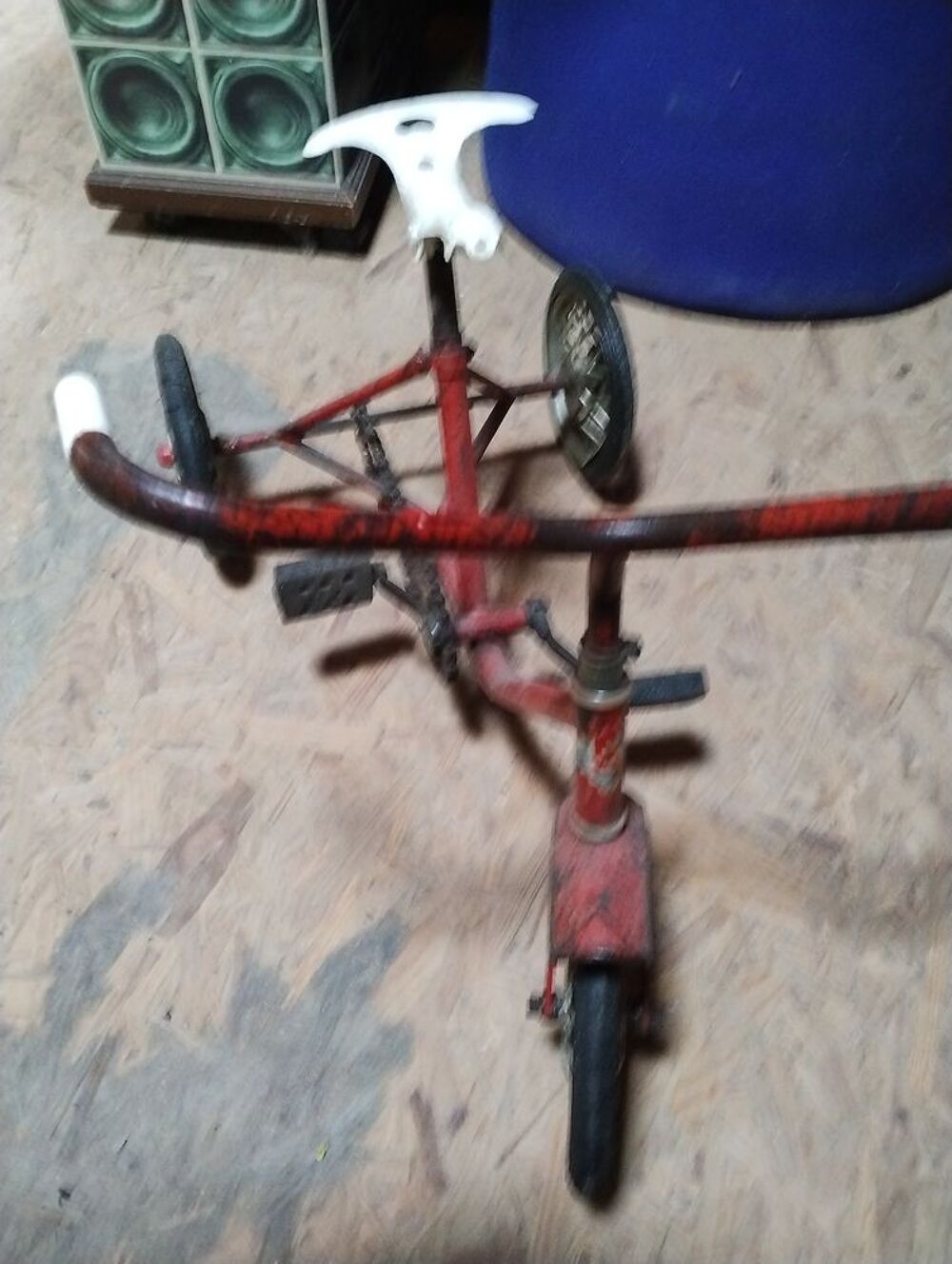 Ancien tricycle vintage 