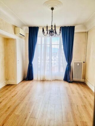  Appartement � louer 5 pi�ces 135 m�