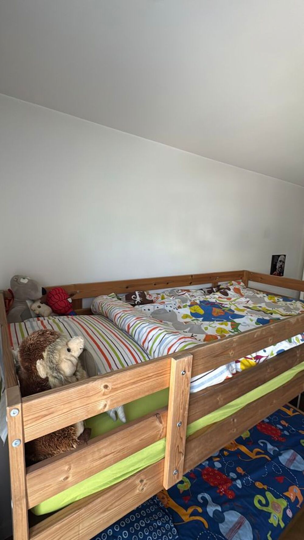 Lit super pos&eacute; pour enfants en bonne &eacute;tat ! Mobilier enfants