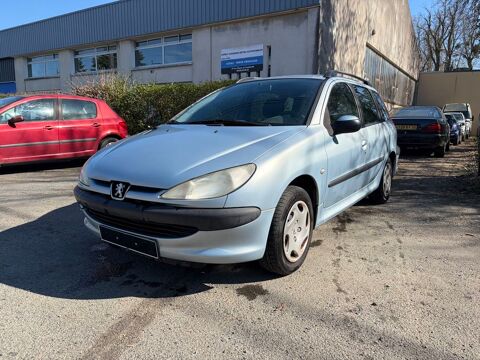 Annonce voiture Peugeot 206 SW 3650 €