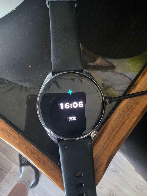 montre connect�e tr�s performante, comme neuve. 40 Tarbes (65)