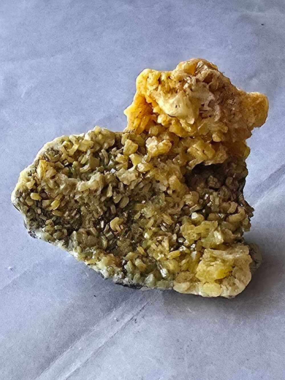 Min&eacute;ral Pyromorphite du Katanga RDC-Pi&egrave;ce de Collection 52g 