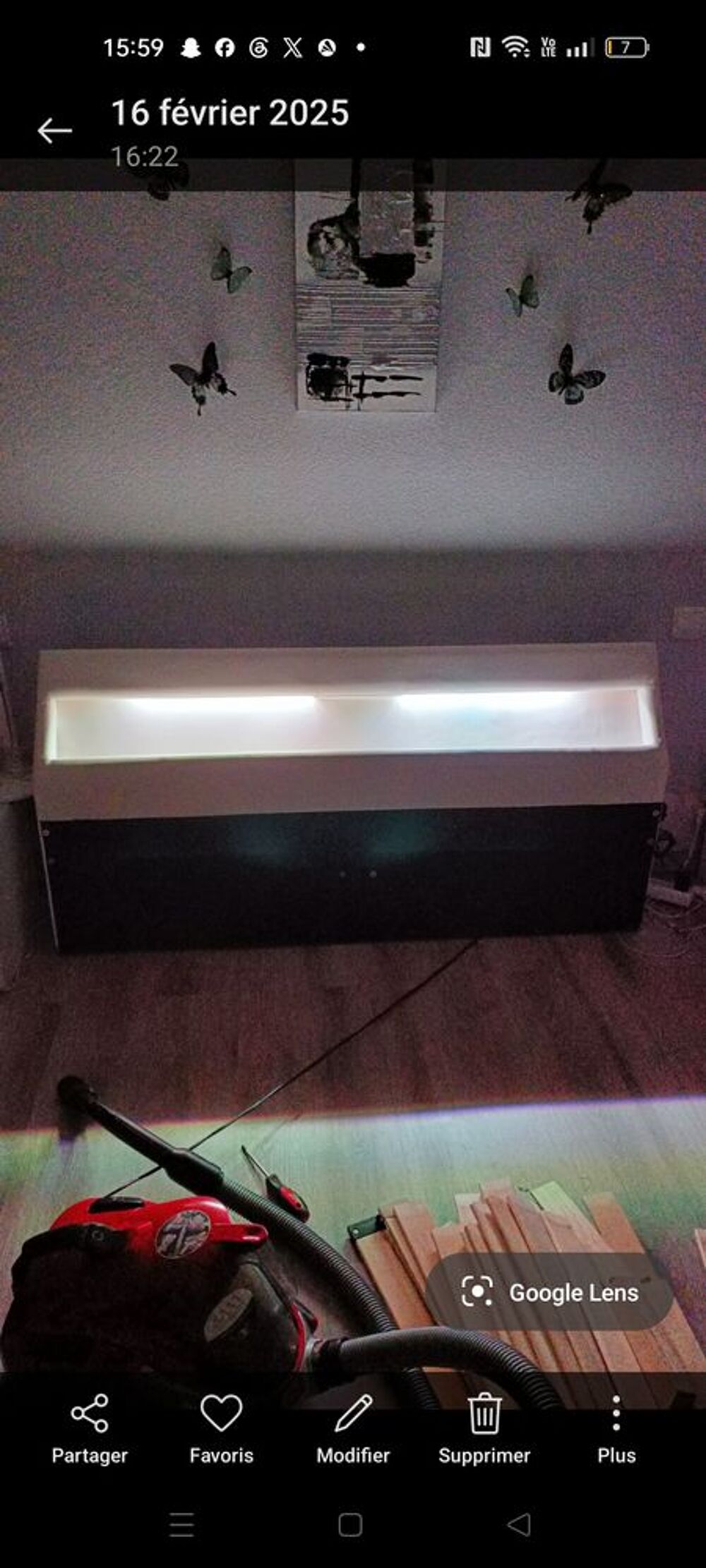 Lit blanc 2 places avec matelas bon &eacute;tat Meubles