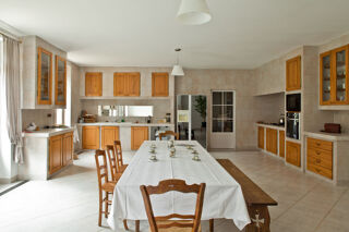  Maison  vendre 9 pices 400 m