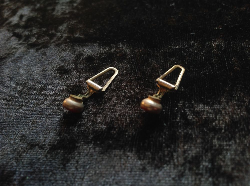 BOUCLES OREILLES PINCE ROND ROUGE 6mm Envoi Possible Bijoux et montres