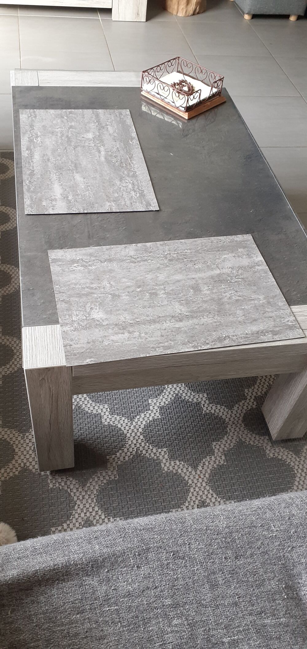 Table basse
Meubles