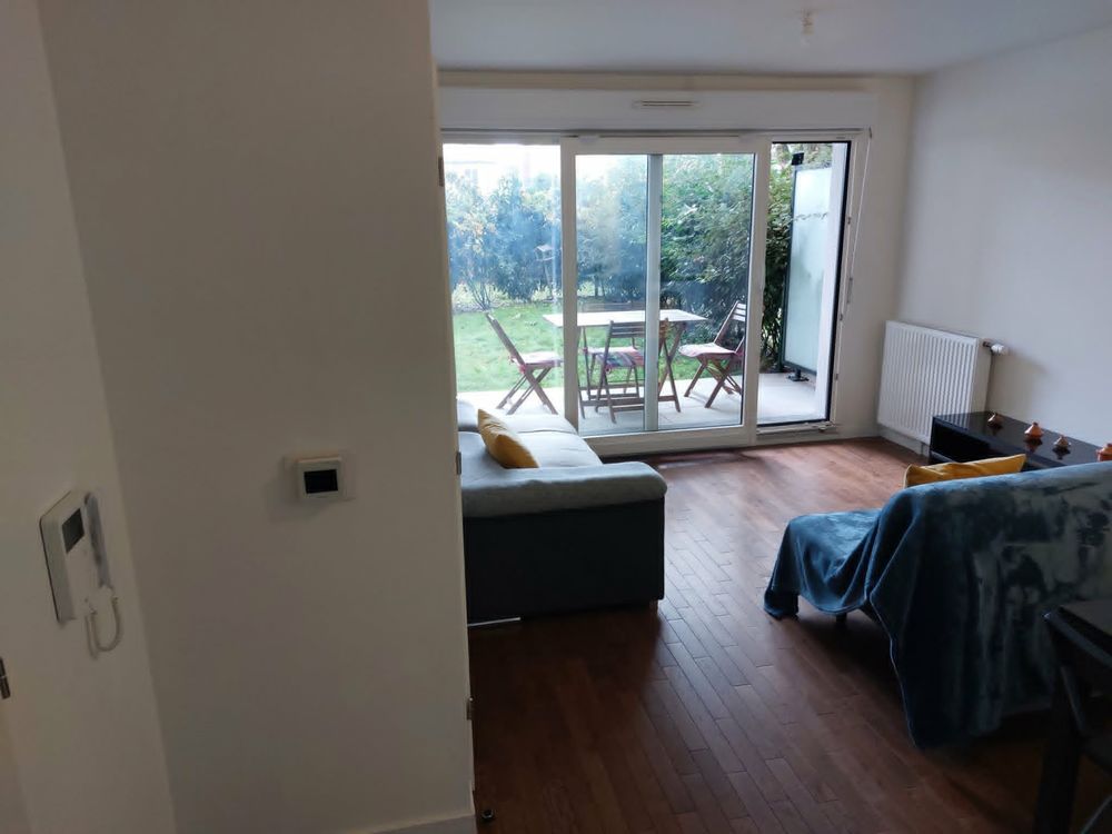 Location Appartement Appartement T2 avec jardin intérieur et place de parking Colombes