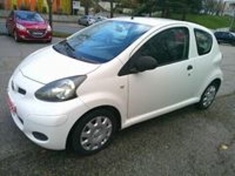 Aygo 1.0vvt-i 70cv 2012 occasion 42100 Saint-Etienne
