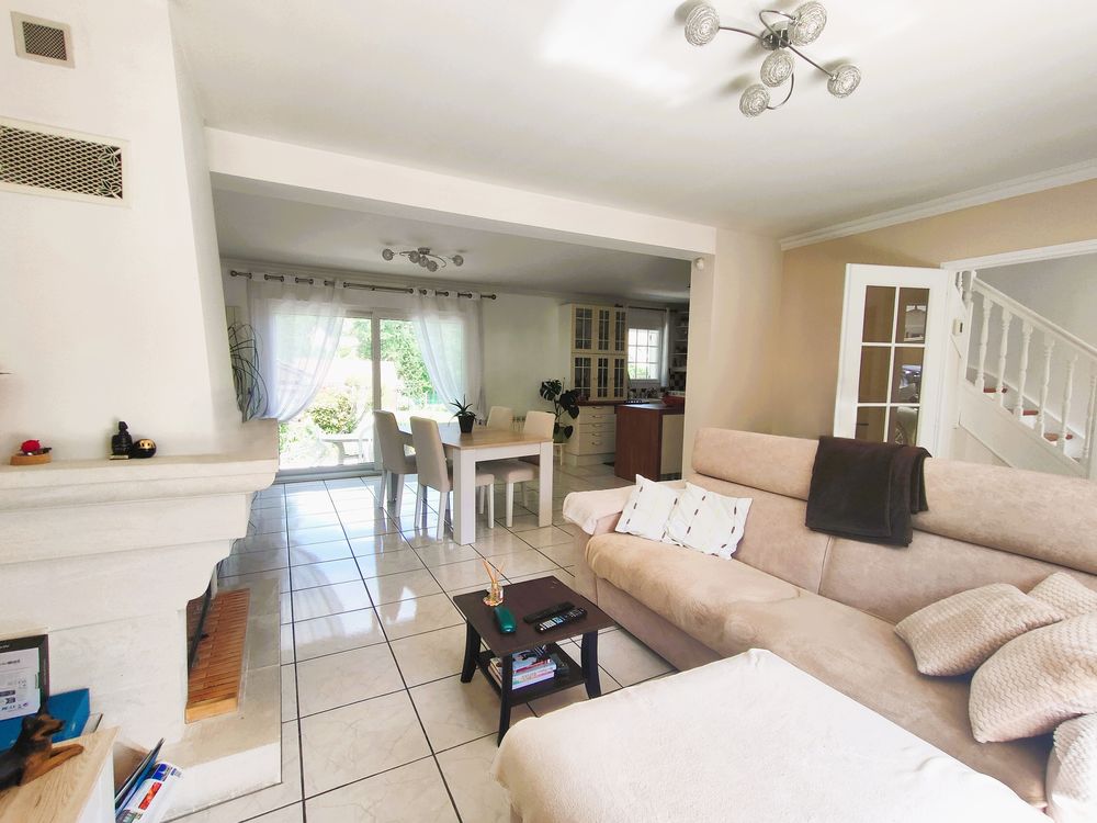 Vente Maison Maison familiale de 101 m² - 3 chambres - Terrain de 640 m² Ambleville