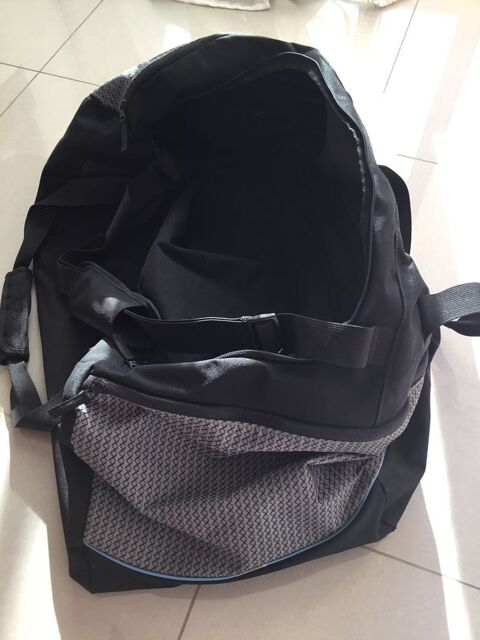 Sac Adidas de voyage 25 Mougins (06)