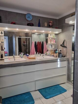  Villa  vendre 7 pices 252 m