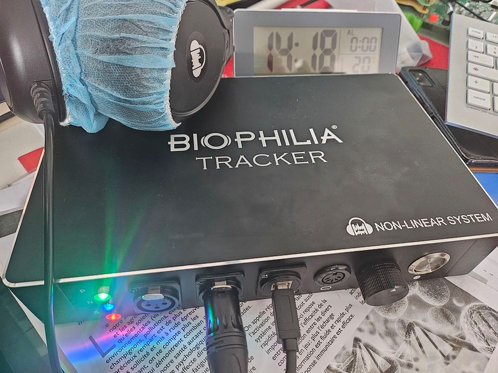 Biophilia X5 Tracker Ultra dans un concept d'ondes scalaires Matériel informatique