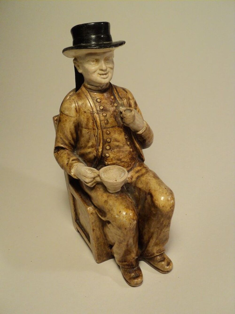 Ancienne Tirelire &agrave; Casser Homme &agrave; la Pipe Breton 