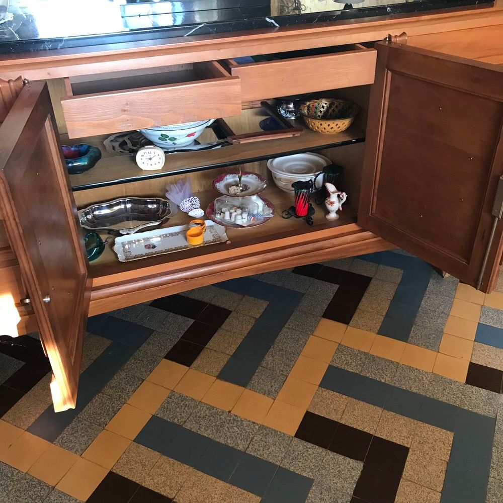 Buffet vaisselier en noyer Meubles