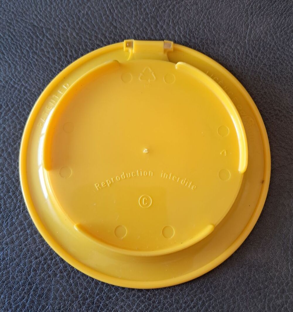 objet publicitaire ramasse monnaie de bar bistrot lipton 
