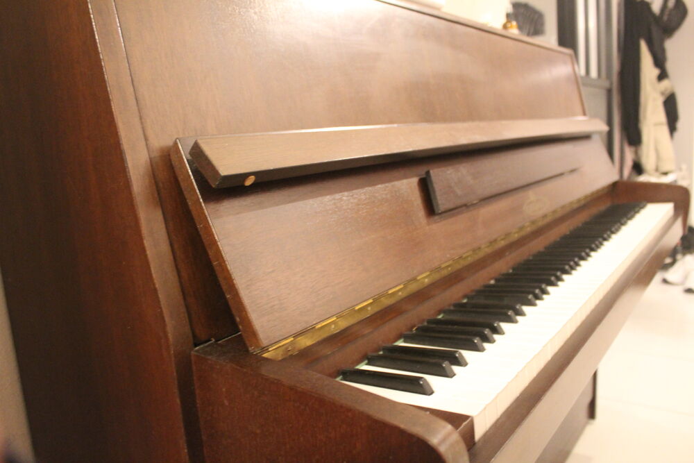 Piano Klingmann Instruments de musique