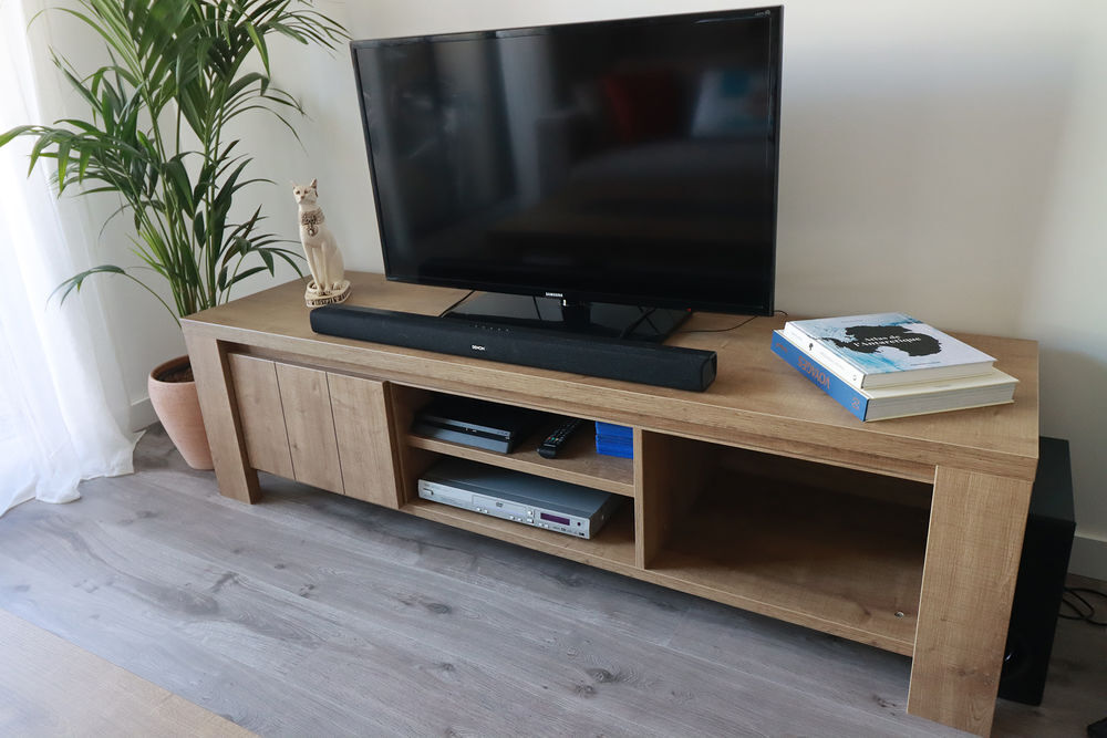 Meuble TV coloris ch&ecirc;ne Meubles