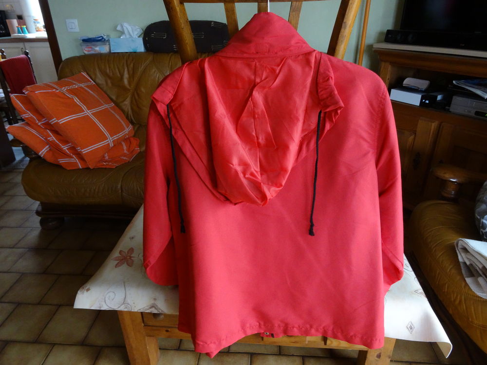 coupe vent neuf Vêtements