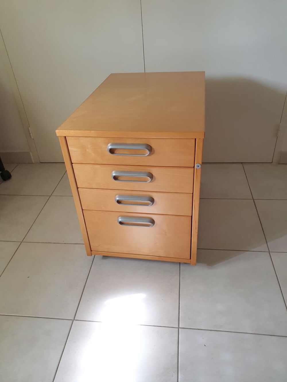 bureau Ikea +caisson Meubles