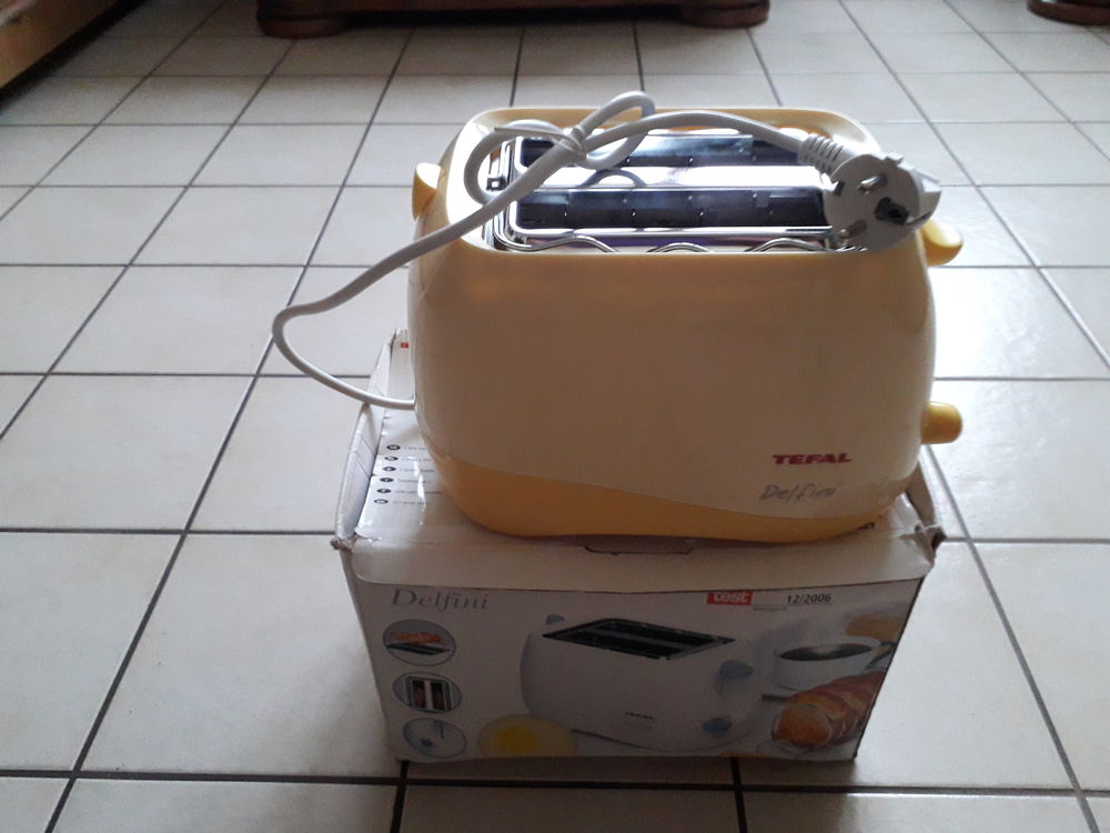 GRILLE PAIN - TEFAL DELFINI RECHAUFFE PETITS PAINS . Electroménager