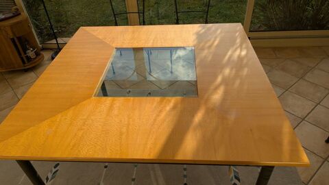 Table carr�e et chaises 250 Brignais (69)