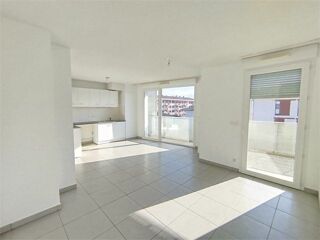  Appartement à louer 3 pièces 57 m²