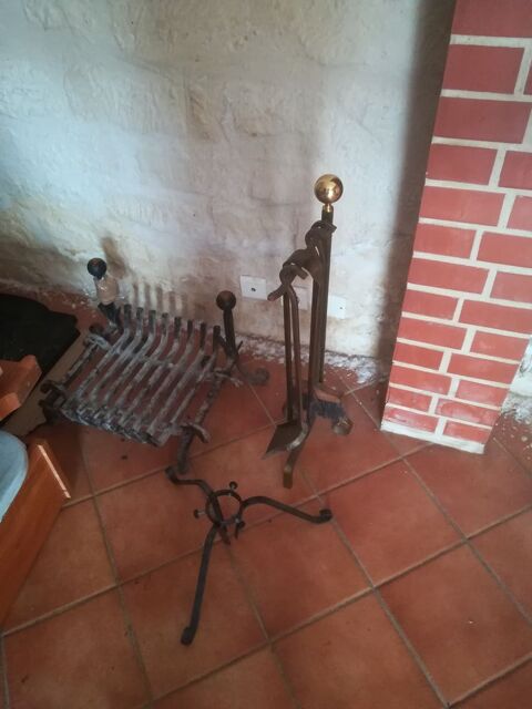 Porte bches grilles acier chemine 0 Montesson (78)