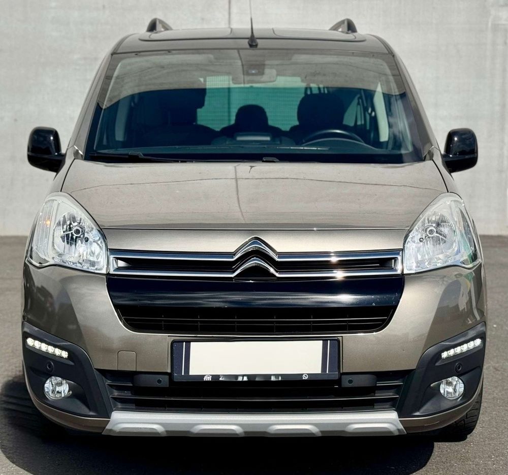 Berlingo Multispace BlueHDi 100 S&S ETG6 XTR+ 2015 occasion 38110 Saint-Jean-de-Soudain