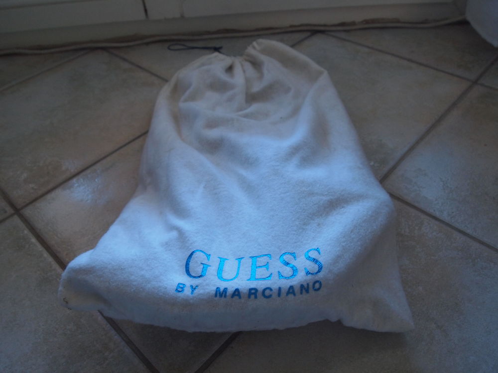 BOTTES GUESS Chaussures
