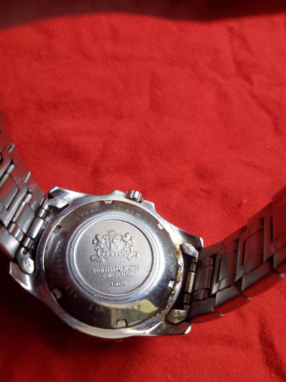 Jolie montre Festina collection avec dateur collection Bijoux et montres