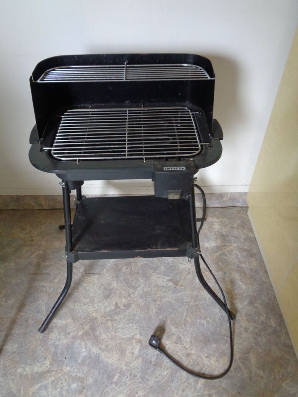 barbecue &eacute;lectrique sur pieds Jardin